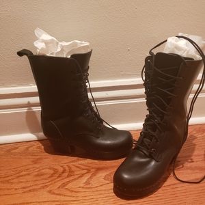 Fantastic clog-like platform combat boots, vintage